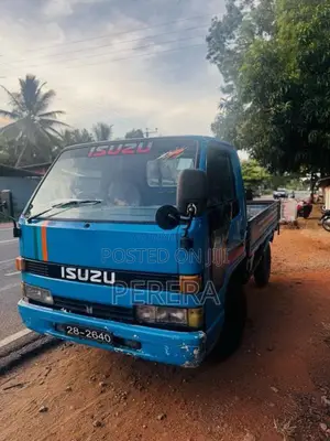 Isuzu ELF 1980 Lorry (Used)