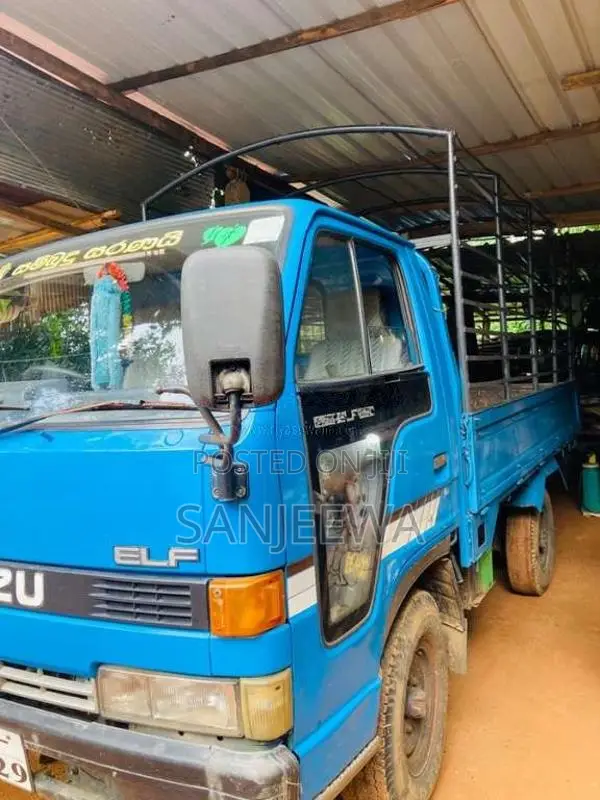 Isuzu ELF 1986 Lorry (Used)