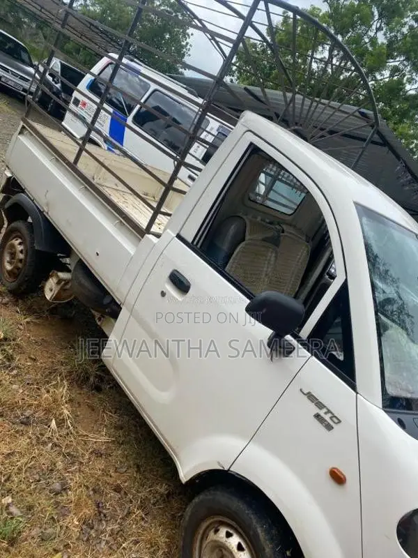 Mahindra Jeeto 2015 Lorry (Used)