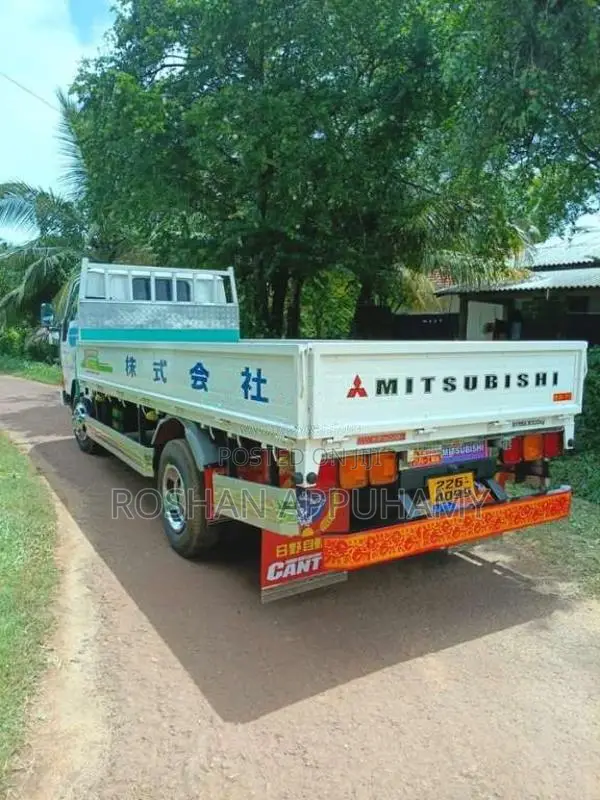 Mitsubishi Canter 1992 Lorry (Used)