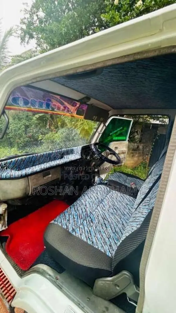 Mitsubishi Canter 1992 Lorry (Used)