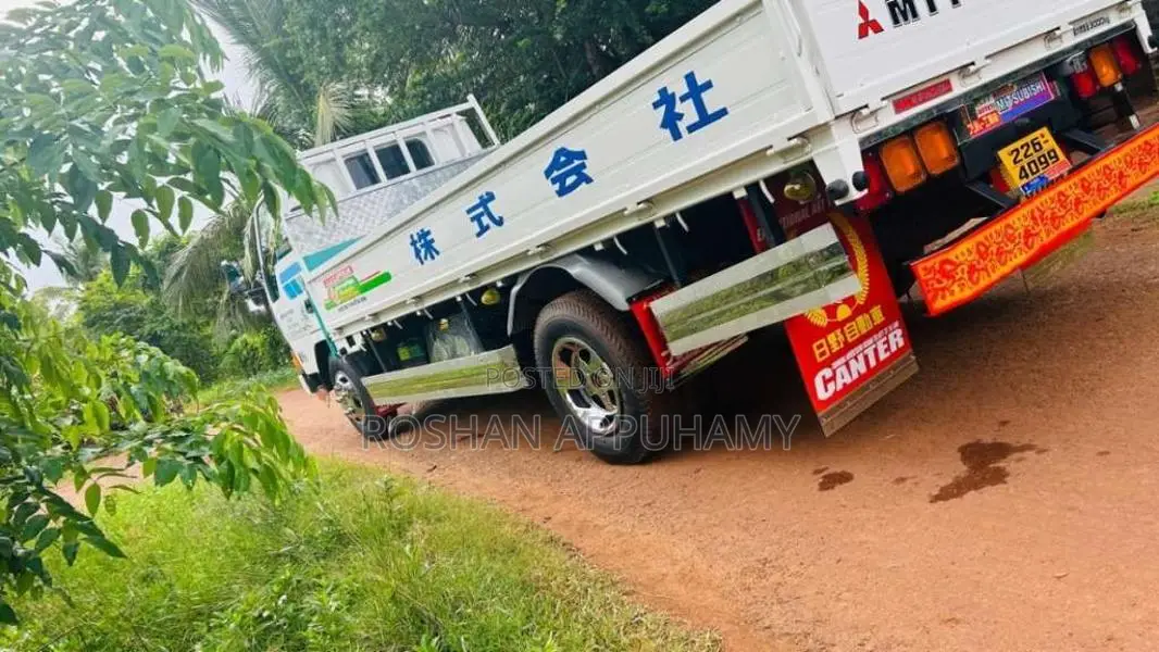 Mitsubishi Canter 1992 Lorry (Used)