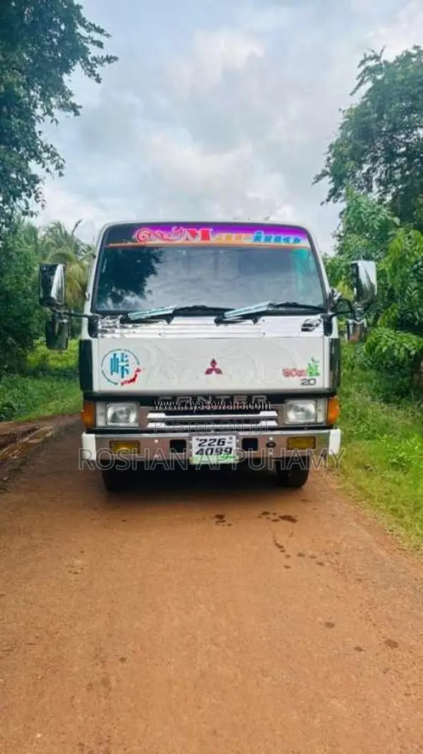 Mitsubishi Canter 1992 Lorry (Used)