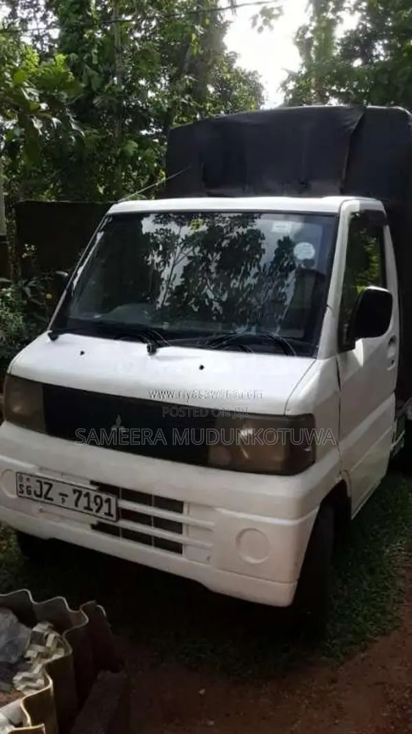 Mitsubishi MiniCab 2003 Lorry (Used)