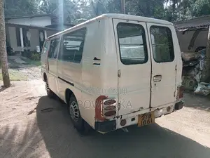 Isuzu ELF 1980 Lorry (Used)