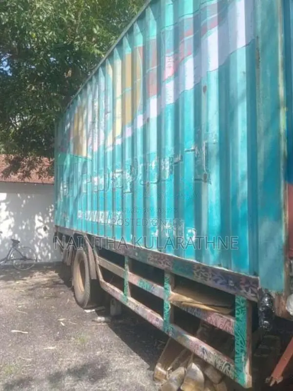 Ashok-Leyland Gold Comet 2006 Lorry (Used)
