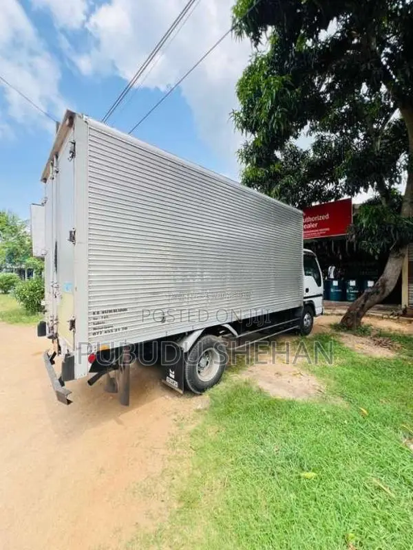 Isuzu ELF 1991 Lorry (Used)