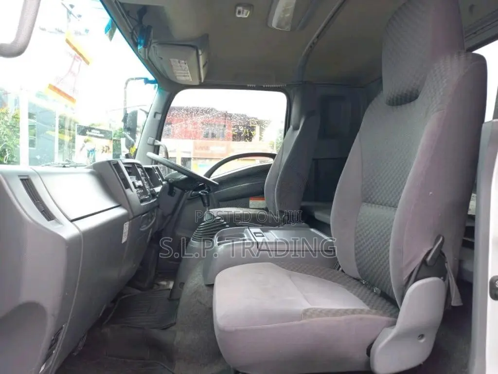 Isuzu Forward 2017 Lorry Unregistered (Recondition)