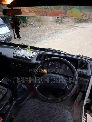 Isuzu NPR72 2009 Lorry (Used)