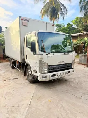 Isuzu NPR85N 2017 Lorry (Used)