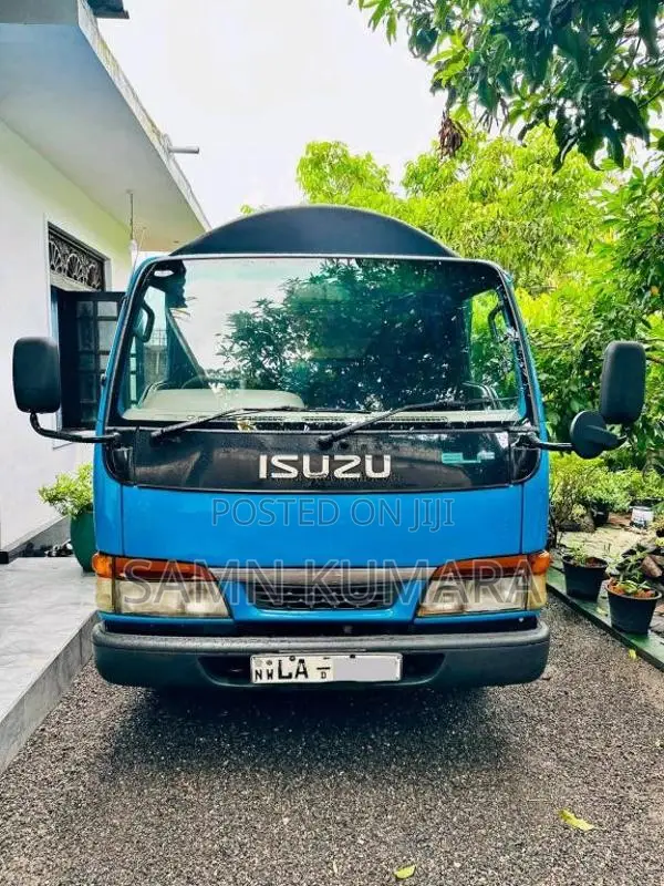 Isuzu NHR 2000 Lorry (Used)