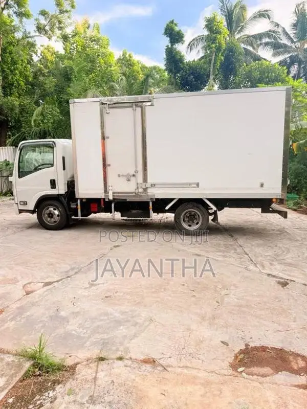 Isuzu NPR85N 2017 Lorry (Used)