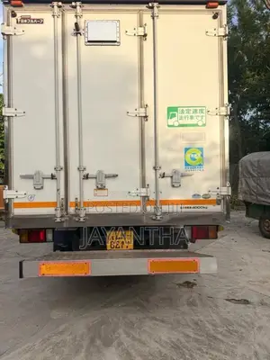 Isuzu NPR85N 2017 Lorry (Used)