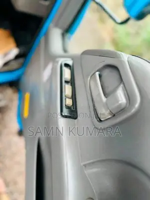 Isuzu NHR 2000 Lorry (Used)