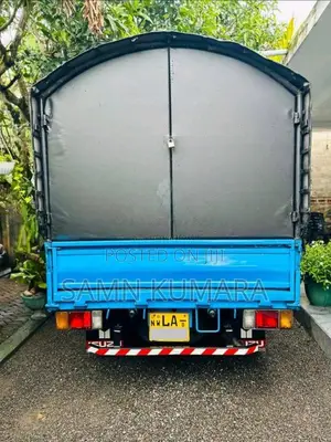 Isuzu NHR 2000 Lorry (Used)