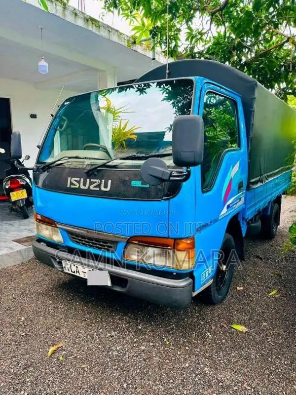 Isuzu NHR 2000 Lorry (Used)