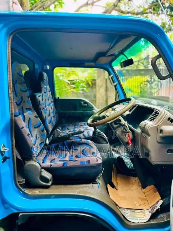 Isuzu NHR 2000 Lorry (Used)