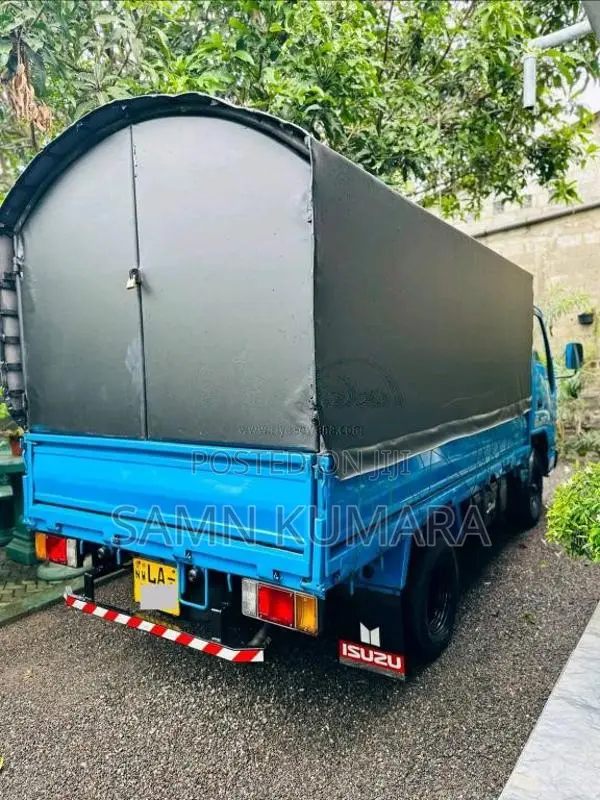 Isuzu NHR 2000 Lorry (Used)