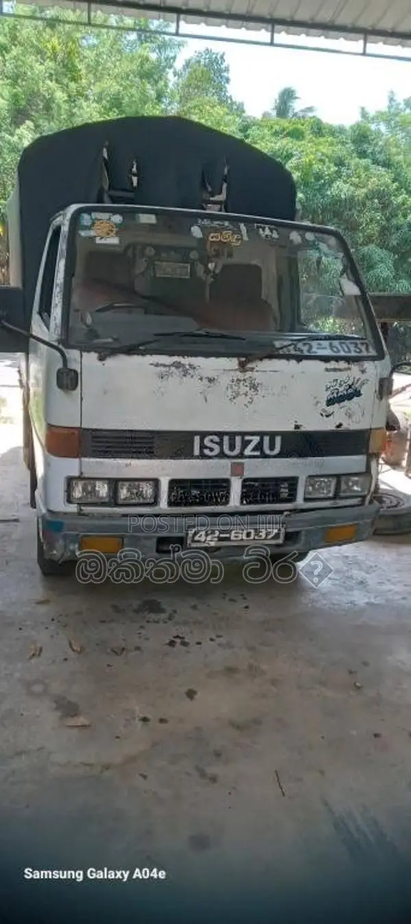 Isuzu 10.5 NHR 1993 Lorry (Used)
