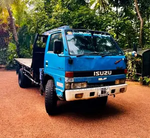 Isuzu NKR 1976 Lorry (Used)