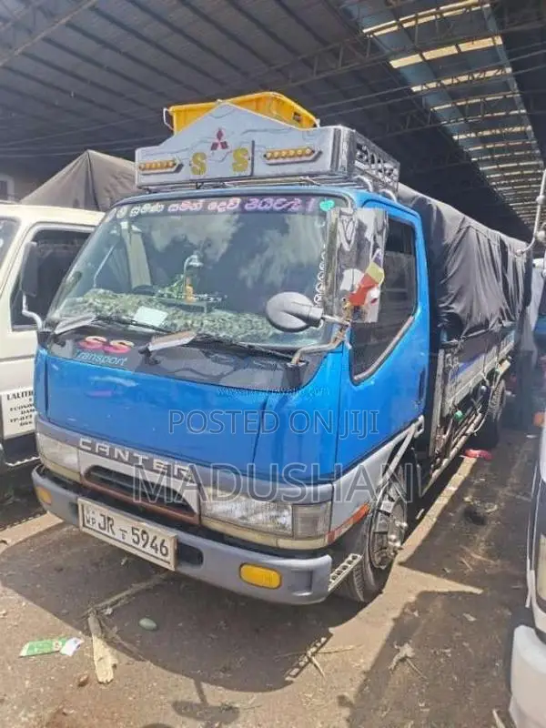 Mitsubishi Canter 2005 Lorry (Used)
