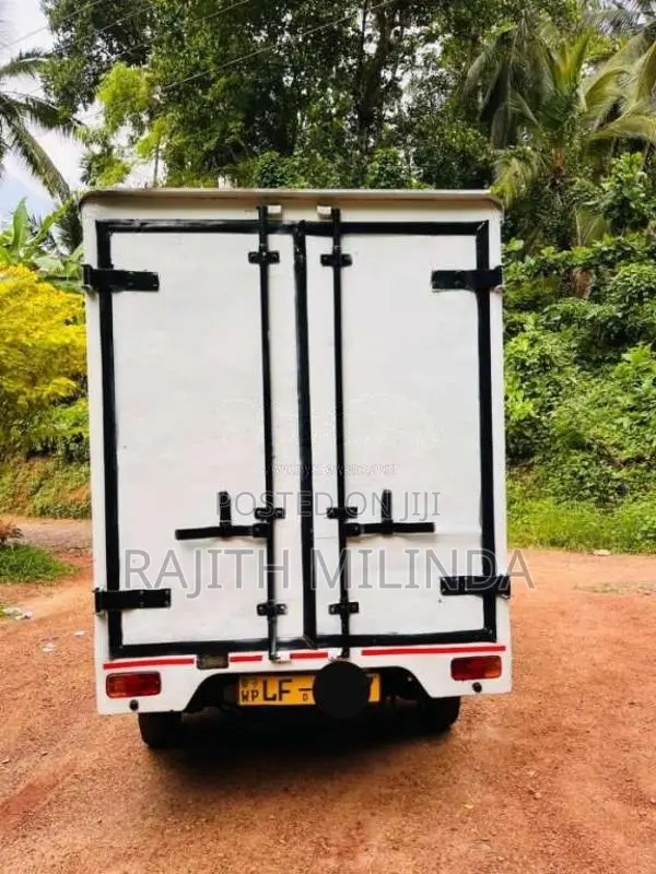 Tata Dimo Batta 2008 Lorry (Used)