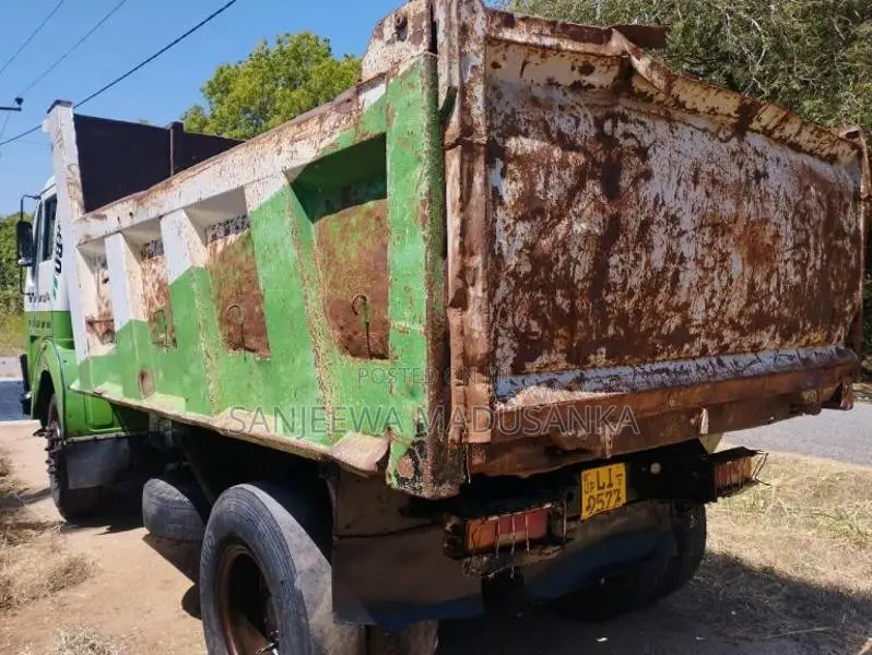 Tata Tipper 2011 Lorry (Used)