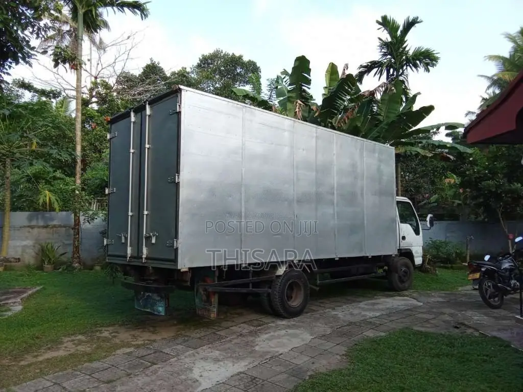 Isuzu NKR 1989 Lorry (Used)
