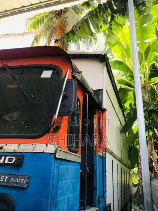 Ashok-Leyland Comet 1991 Lorry (Used)