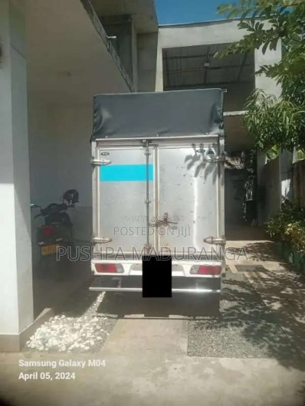 Mitsubishi MiniCab 2002 Lorry (Used)