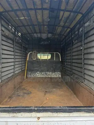 Isuzu 10.5 Feet 2016 Lorry (Used)