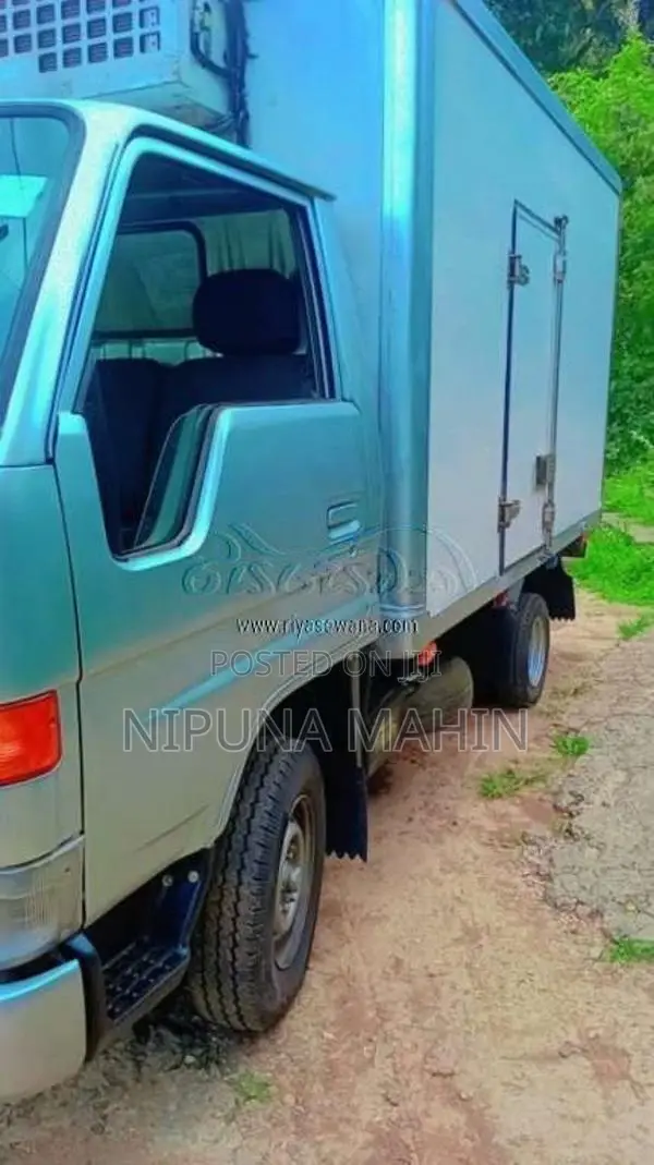 Toyota Dyna 2001 Lorry (Used)