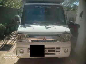 Mitsubishi MiniCab 2002 Lorry (Used)