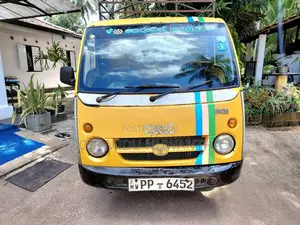 Tata Dimo Batta 2010 Lorry (Used)