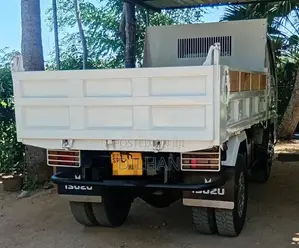 Isuzu Tipper 1999 Lorry (Used)