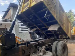 Ashok-Leyland Tipper 2016 Lorry (Used)