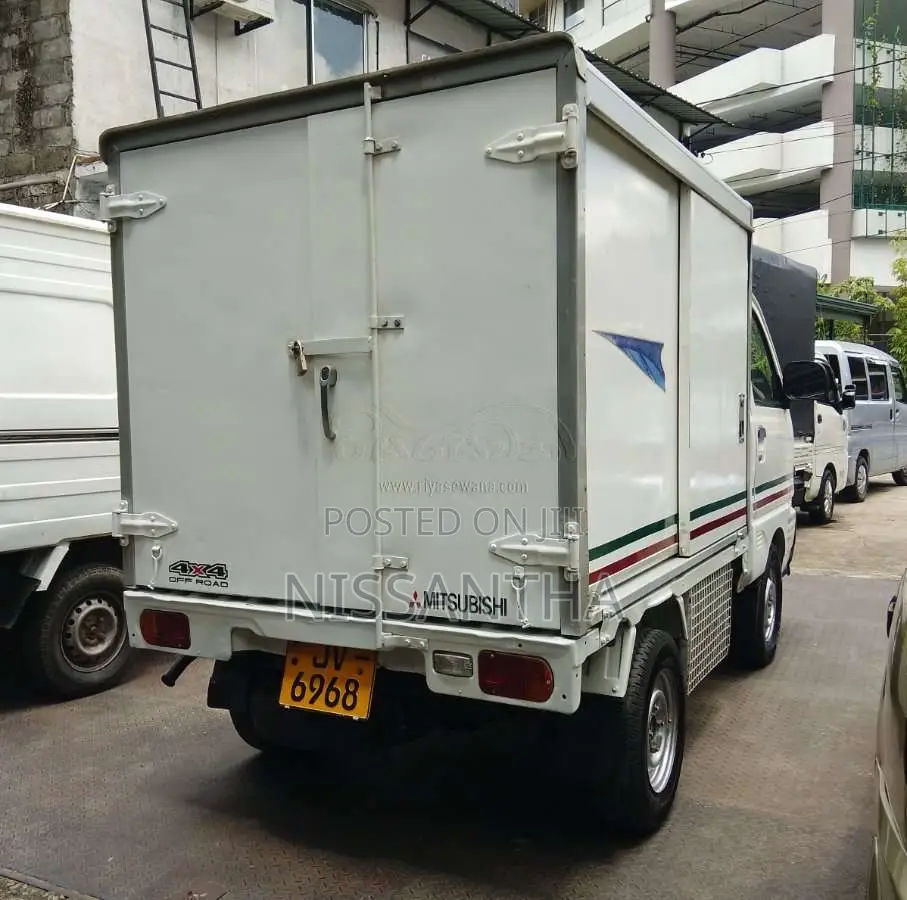 Mitsubishi Mini 1999 Lorry (Used)