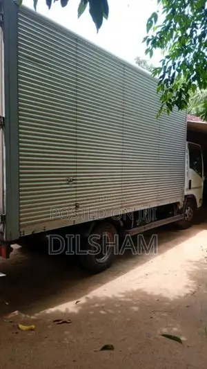 Isuzu ELF 2019 Lorry (Used)
