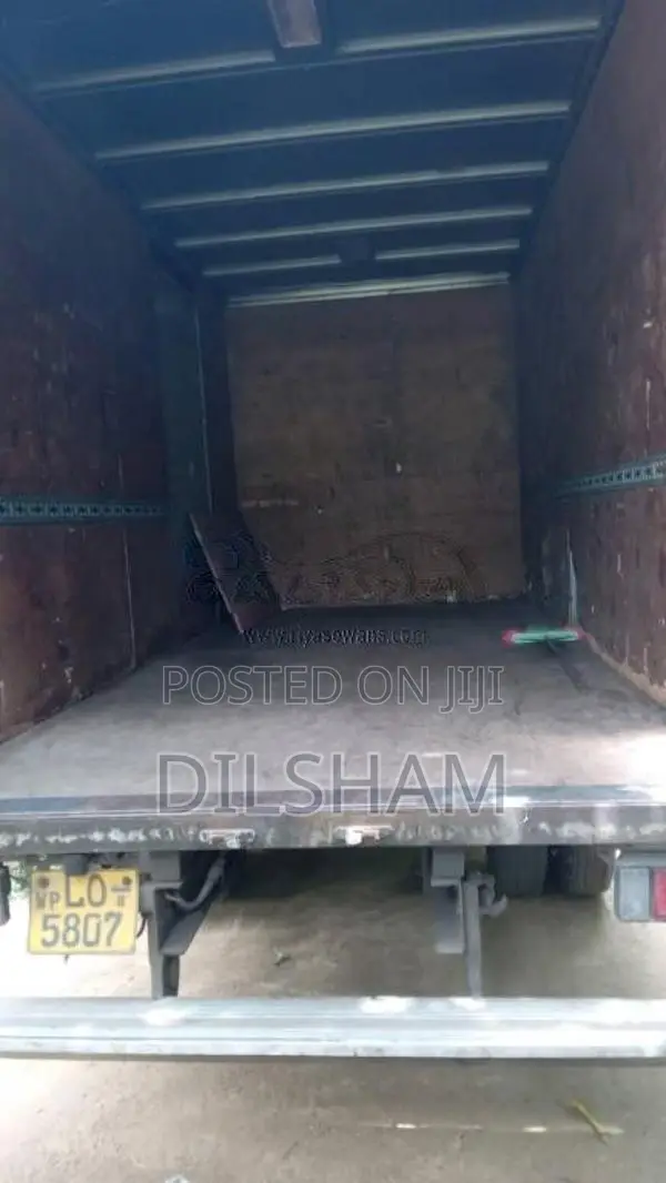 Isuzu ELF 2019 Lorry (Used)
