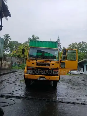 Ashok-Leyland Tusker 2012 Lorry (Used)