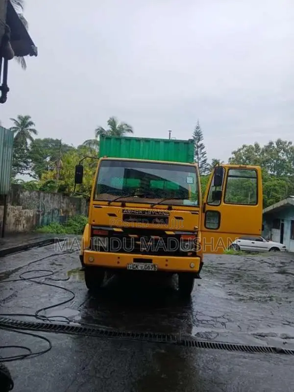 Ashok-Leyland Tusker 2012 Lorry (Used)