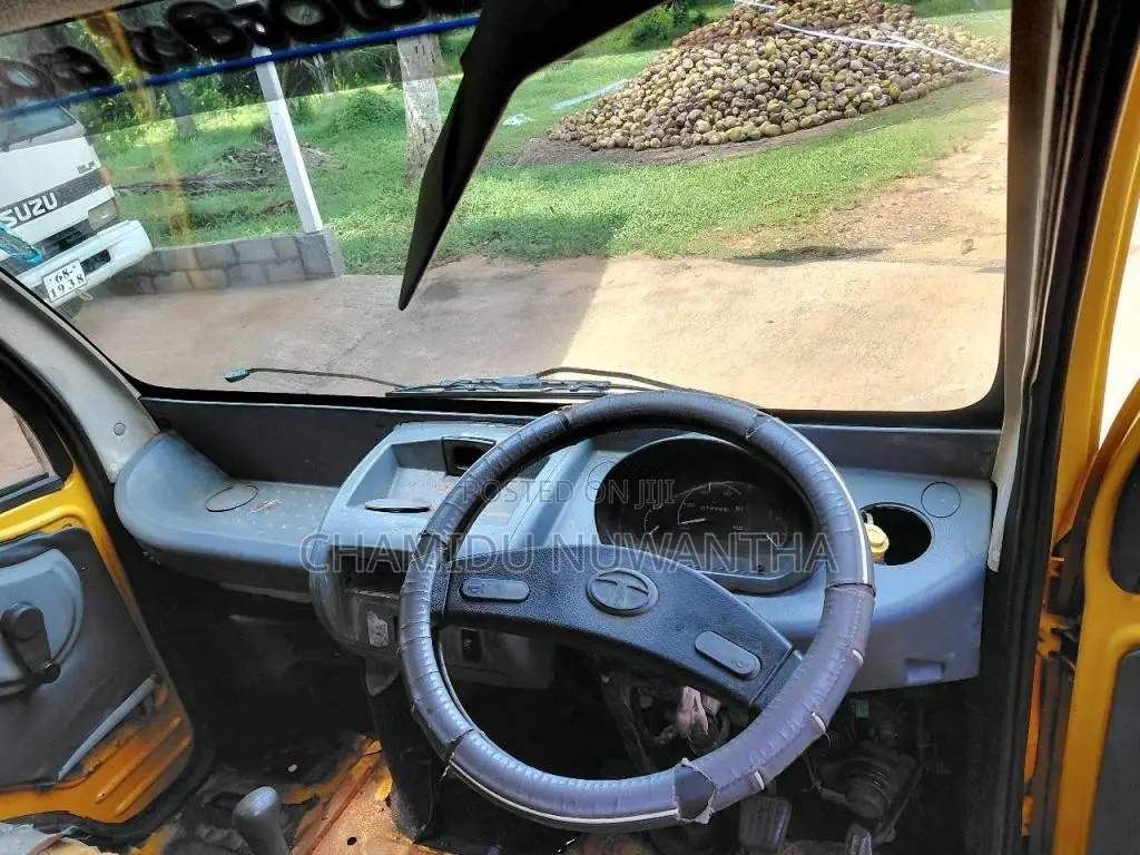 Tata Dimo Batta 2010 Lorry (Used)