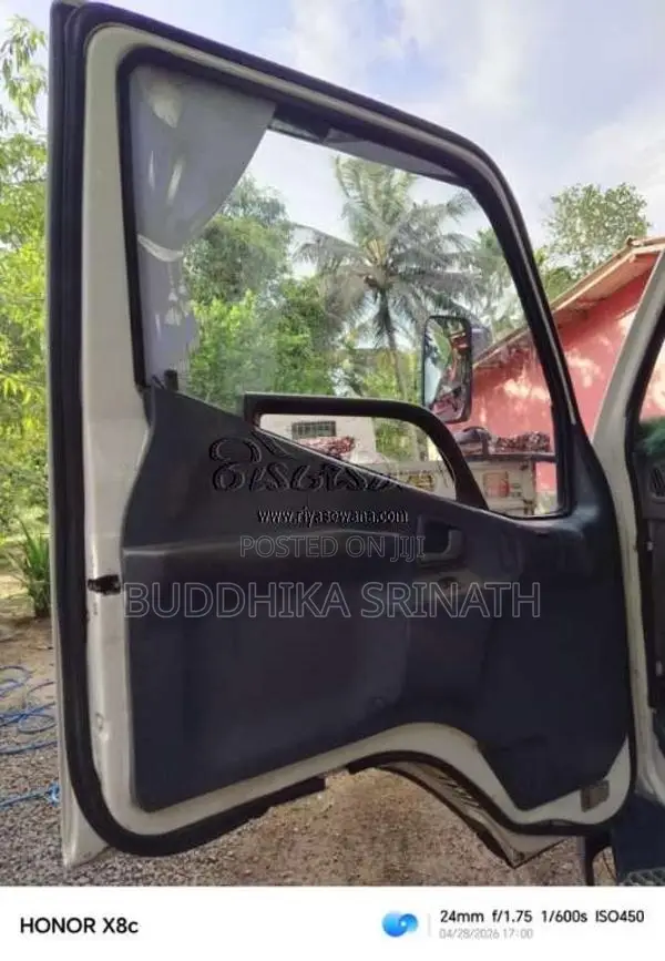 Mitsubishi Canter 2004 Lorry (Used)