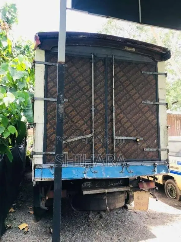 Ashok-Leyland Comet 1991 Lorry (Used)