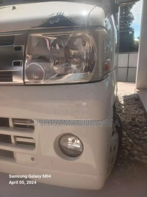 Mitsubishi MiniCab 2002 Lorry (Used)