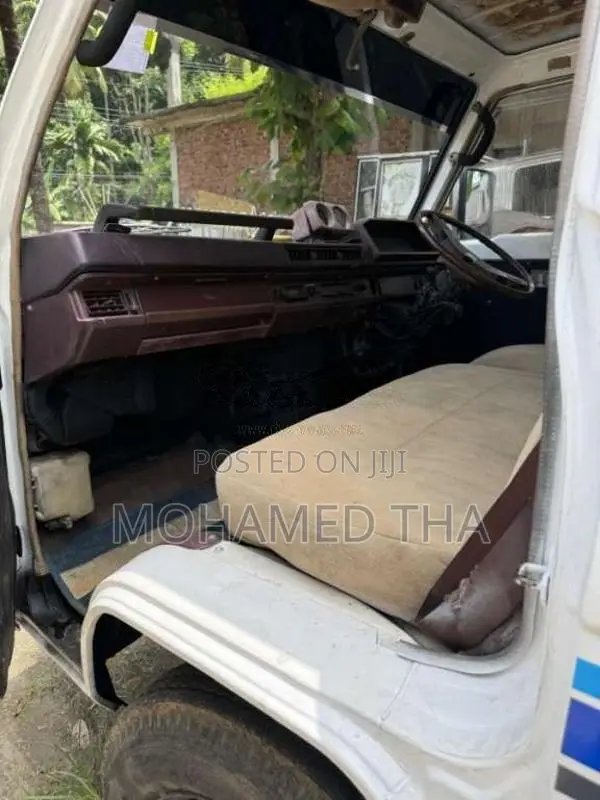 Mitsubishi L300 1980 Lorry (Used)