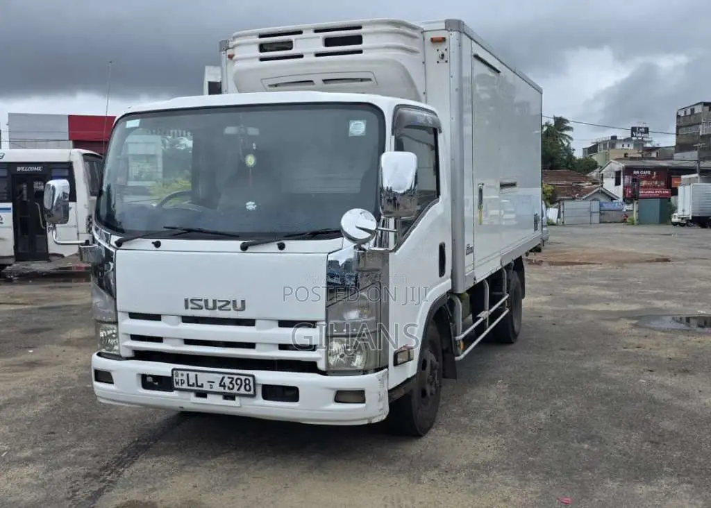 Isuzu Freezer 2015 Lorry (Used)