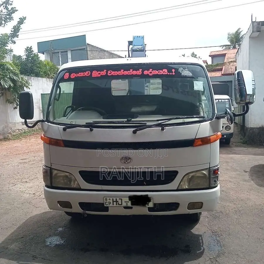Toyota Dyna Boom Truck 2003 Lorry (Used)