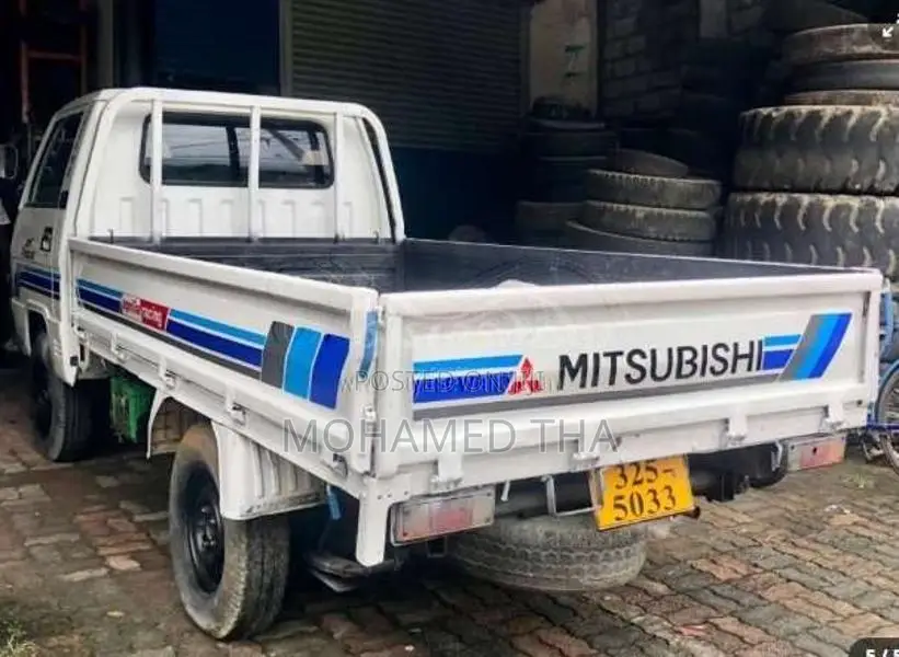 Mitsubishi L300 1980 Lorry (Used)