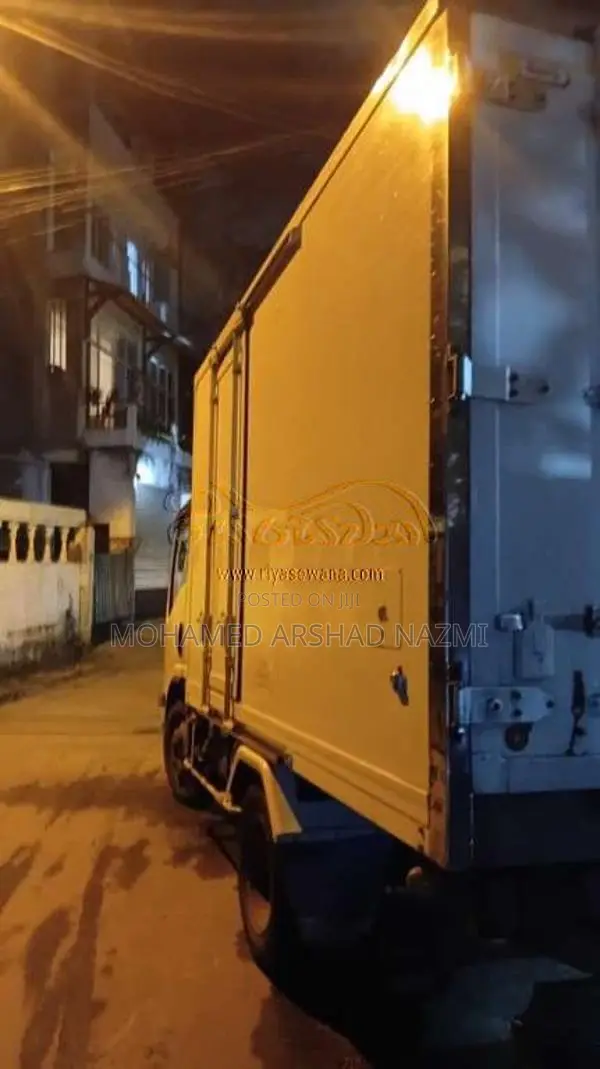 Isuzu Freezer 2010 Lorry (Used)